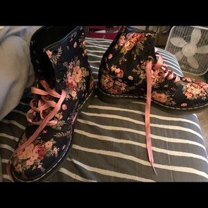 Floral doc martens